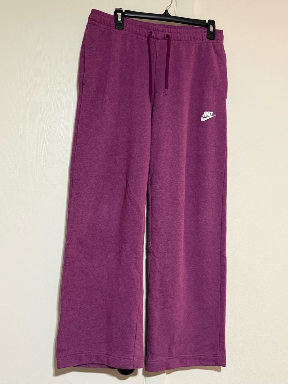 Nike Club Fleece Wide Leg Sweatpants Plum - Medium